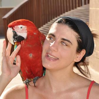 marta con pappagallo
